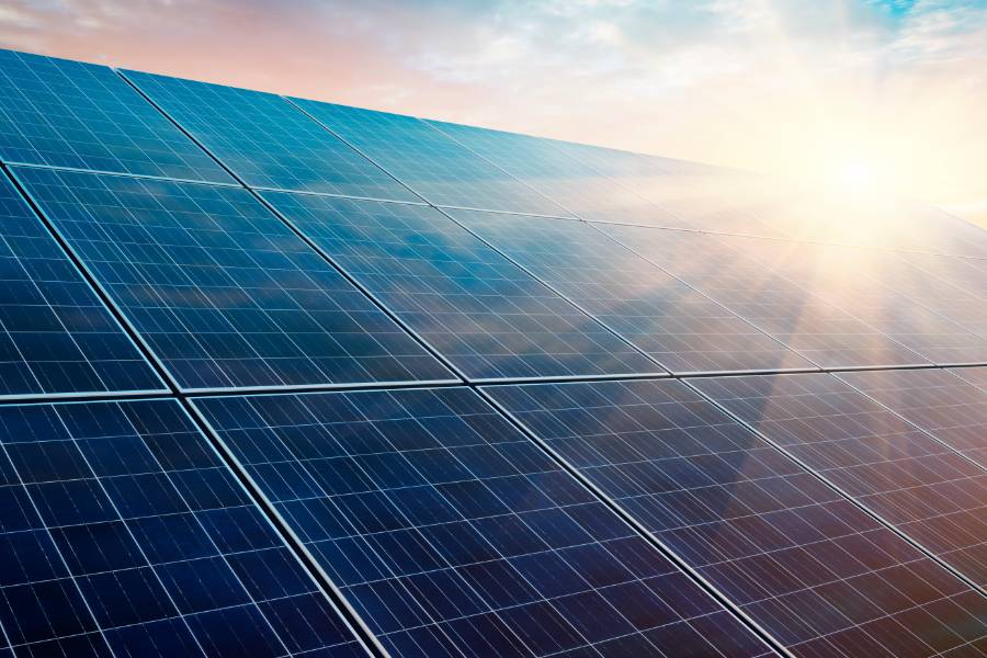 découvrez comment calculer l'énergie solaire efficace pour votre maison ou entreprise. obtenez des conseils pratiques sur l'évaluation de votre consommation énergétique et le dimensionnement optimal de vos panneaux solaires.