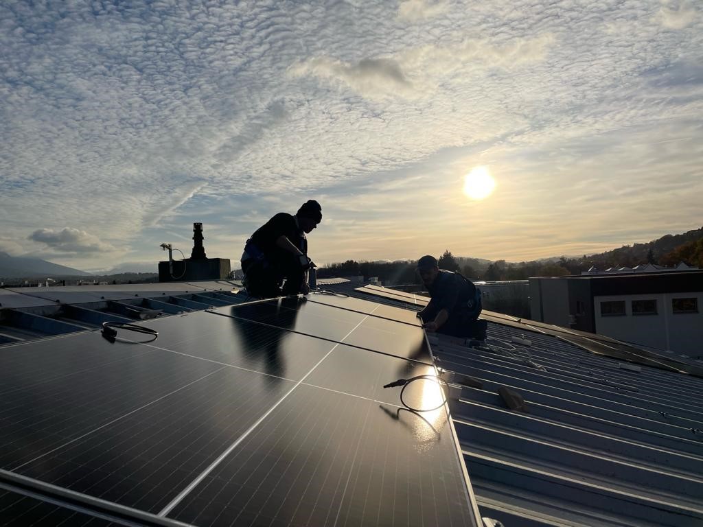 découvrez comment choisir le meilleur électricien photovoltaïque en haute-savoie pour l'installation de vos panneaux solaires. profitez de conseils d'experts, de services personnalisés et d'une expertise locale pour optimiser votre transition énergétique et réaliser des économies d'énergie.