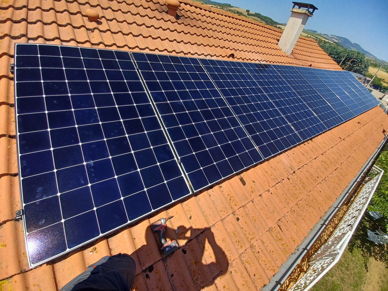 découvrez comment choisir le bon installateur de bornes solaires pour votre projet. comparez les compétences, les certifications et les expériences afin d'assurer une installation conforme et efficace de votre système solaire.