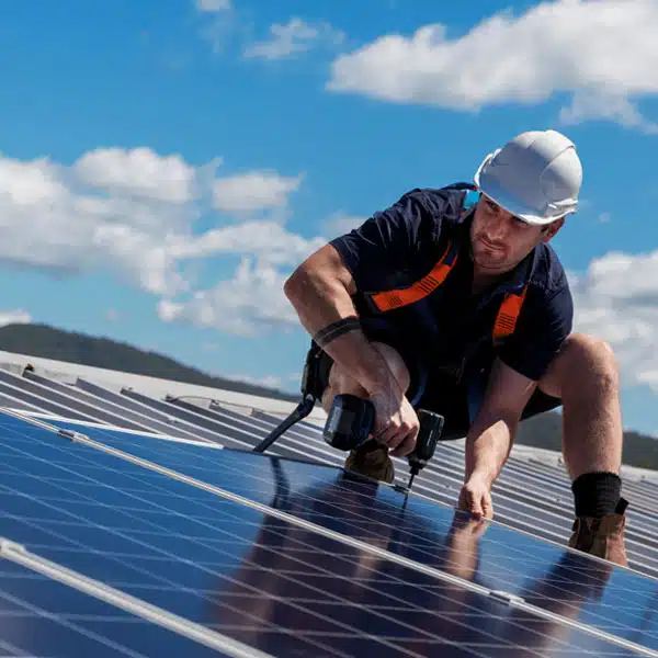 découvrez notre modèle de business plan dédié aux panneaux photovoltaïques, conçu pour vous aider à structurer votre projet, attirer des investisseurs et maximiser votre impact dans le secteur des énergies renouvelables.