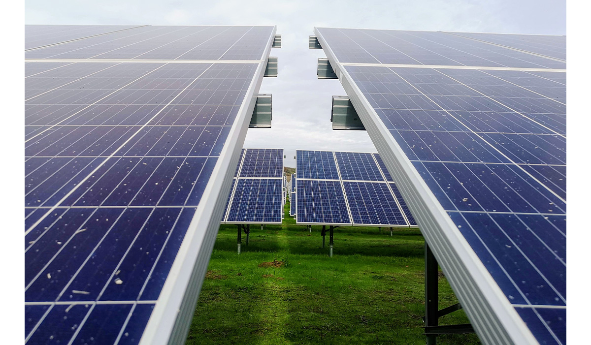 découvrez comment enlever des panneaux photovoltaïques en toute sécurité et efficacité. suivez notre guide pour réaliser cette opération délicate, tout en préservant vos installations et en minimisant l'impact environnemental.