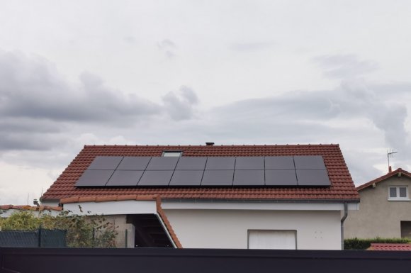obtenez un devis gratuit pour l'installation de panneaux solaires adaptés à vos besoins. profitez d'une énergie renouvelable et réduisez vos factures d'électricité grâce à nos solutions sur mesure pour votre maison ou entreprise.