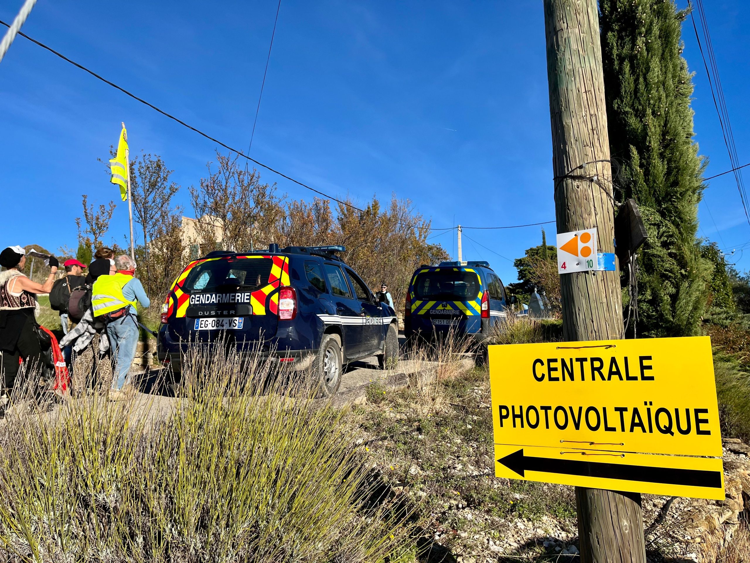 découvrez les nombreux avantages d'opter pour un installateur de panneaux photovoltaïques dans le luberon. profitez d'une expertise locale, d'installations adaptées à votre domicile, d'économies d'énergie significatives et d'un soutien pour les démarches administratives. transformez votre consommation d'énergie tout en préservant l'environnement.