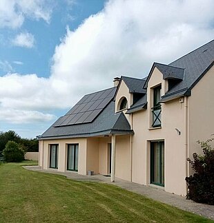 découvrez nos installateurs photovoltaïques dans l'orne, experts en solutions énergétiques durables. profitez d'une installation de panneaux solaires sur mesure pour réduire vos factures d'énergie et contribuer à la protection de l'environnement.