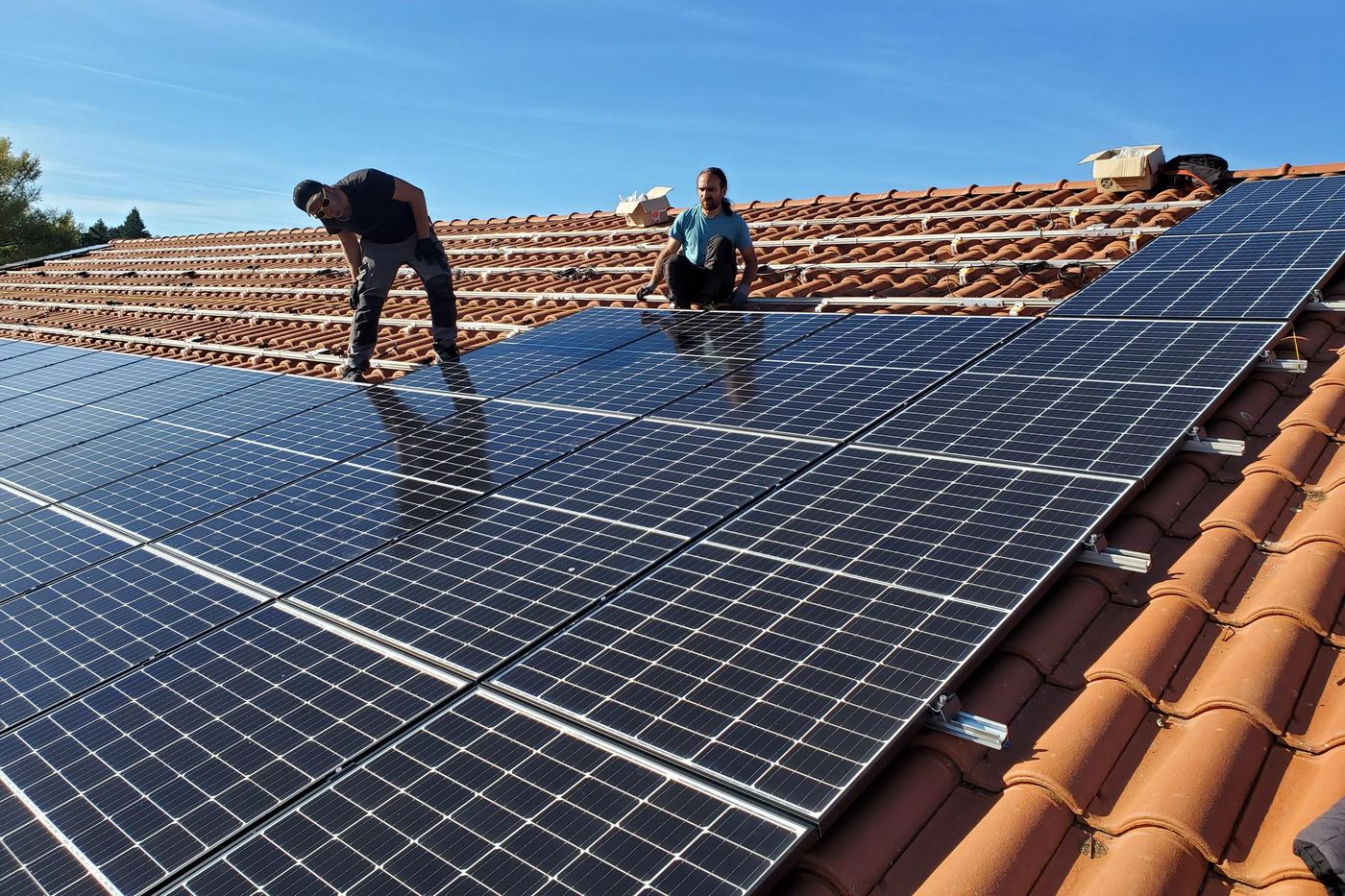 découvrez comment la belgique transitionne vers une énergie plus durable grâce à l'essor du photovoltaïque. informez-vous sur les avantages, les opportunités et les initiatives en cours pour un avenir énergétique responsable.