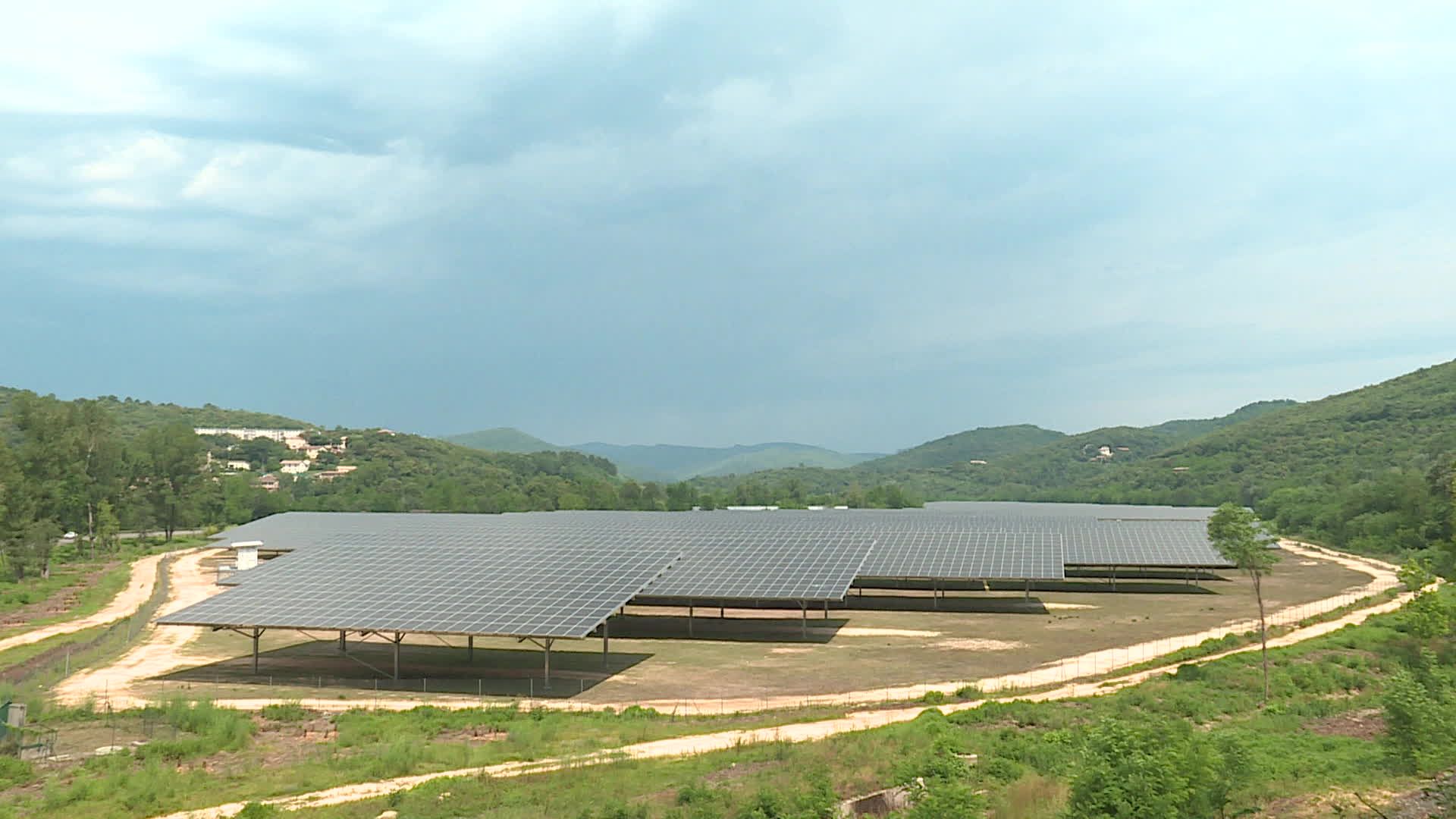 découvrez nos services d'installation photovoltaïque dans le gard. profitez d'énergies renouvelables pour réduire vos factures d'électricité et contribuer à la protection de l'environnement.