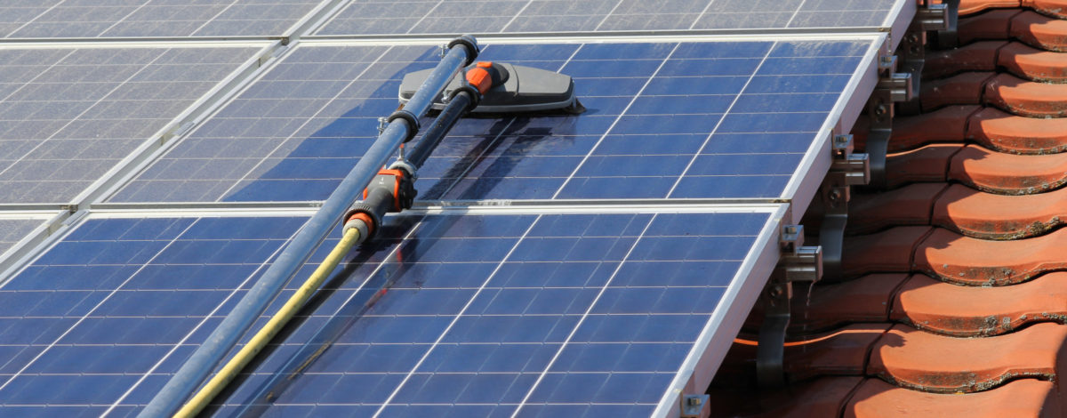 découvrez comment installer des panneaux photovoltaïques chez vous pour produire votre propre électricité verte. suivez nos conseils pratiques et optimisez votre consommation d'énergie tout en contribuant à la protection de l'environnement.