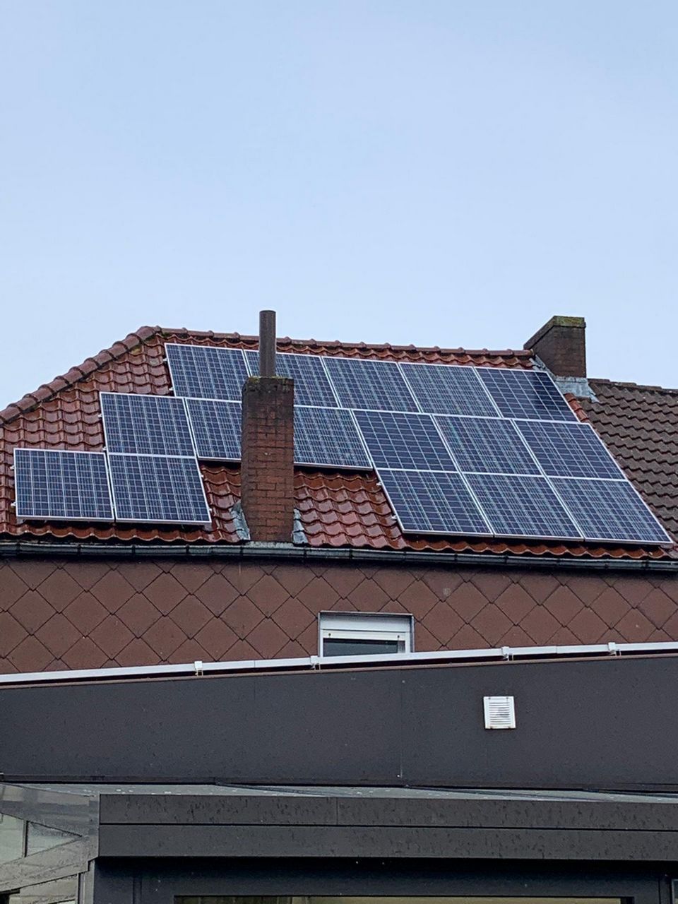 découvrez notre service d'installateur de panneaux photovoltaïques à charleroi. profitez d'une énergie renouvelable et réduisez vos factures d'électricité grâce à nos solutions personnalisées et durables. contactez-nous pour une évaluation gratuite !