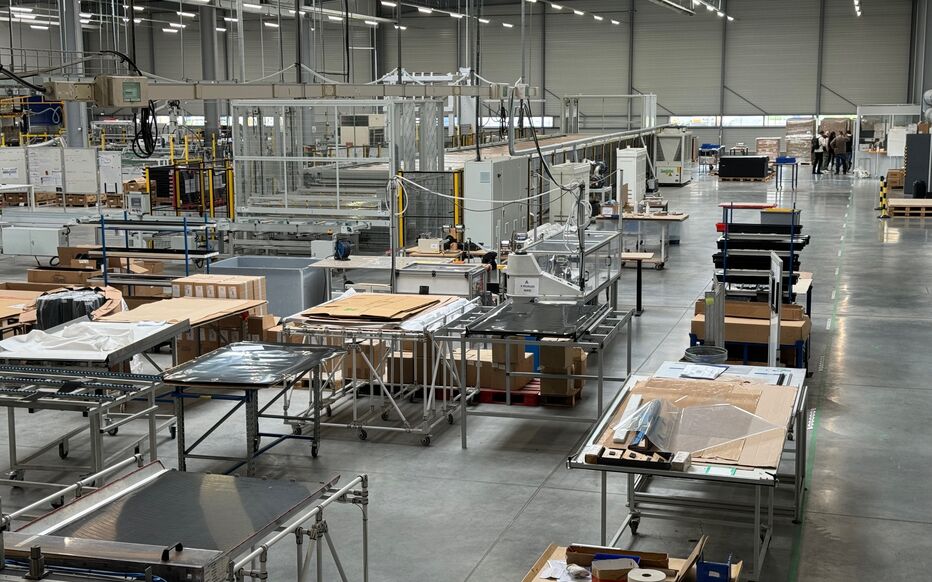 découvrez nos services d'installation de panneaux photovoltaïques à carquefou. profitez d'une énergie renouvelable, réduisez votre facture d'électricité et contribuez à la protection de l'environnement avec nos solutions sur mesure et efficaces.