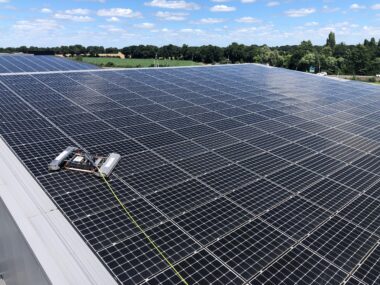 découvrez nos services d'installation photovoltaïque en mayenne. profitez d'une énergie propre et renouvelable tout en réduisant vos factures d'électricité. nos experts vous accompagnent dans votre projet pour une transition énergétique réussie.
