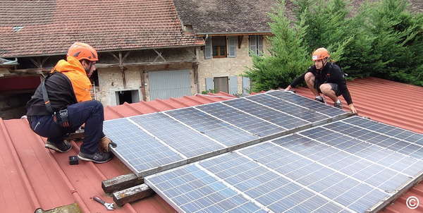 découvrez nos services d'installation de panneaux photovoltaïques dans le morbihan. profitez d'une énergie verte, réduisez votre facture électrique et contribuez à la transition énergétique avec notre expertise locale.