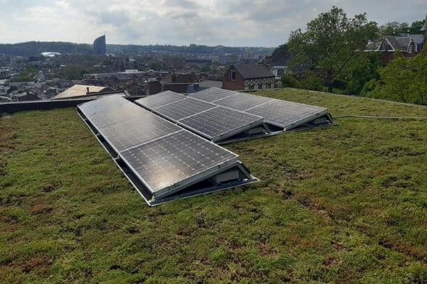 découvrez les avantages des panneaux solaires sur toit pour réduire votre facture d'électricité et contribuer à la protection de l'environnement. optez pour une énergie renouvelable efficace et durable avec des solutions adaptées à votre maison.