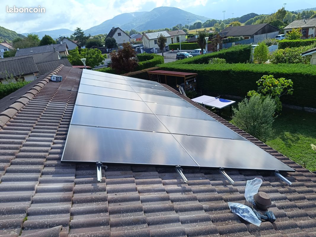 découvrez comment les panneaux solaires peuvent rendre votre investissement rentable tout en réduisant votre empreinte carbone. profitez d'économies sur vos factures d'électricité et découvrez les avantages fiscaux associés à l'énergie solaire.