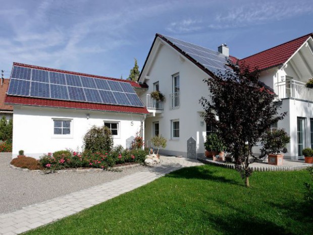 découvrez comment l'autoconsommation solaire peut devenir une solution rentable pour réduire vos factures d'électricité et maximiser votre indépendance énergétique. optez pour une énergie propre et économisez dès aujourd'hui !