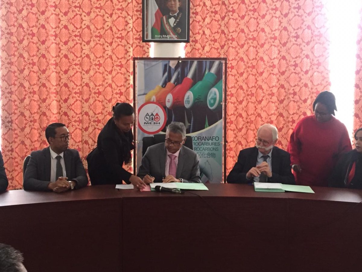 découvrez les meilleurs installateurs photovoltaïques à madagascar pour des solutions énergétiques durables et efficaces. profitez d'une indépendance énergétique tout en contribuant à la protection de l'environnement grâce à l'énergie solaire.