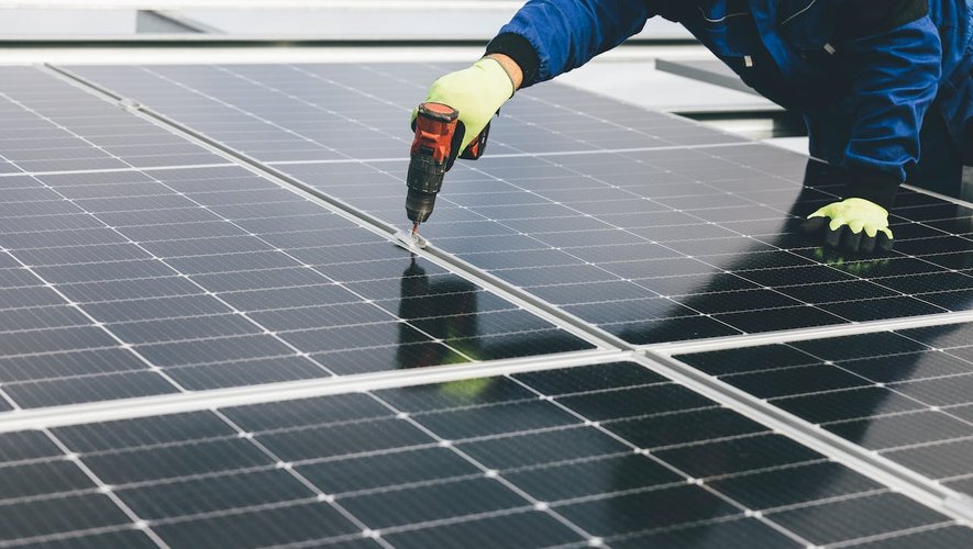découvrez comment choisir le meilleur installateur photovoltaïque en aveyron pour maximiser votre investissement solaire. trouvez des conseils pratiques, des critères essentiels et des recommandations pour bénéficier des meilleures solutions d'énergie renouvelable.