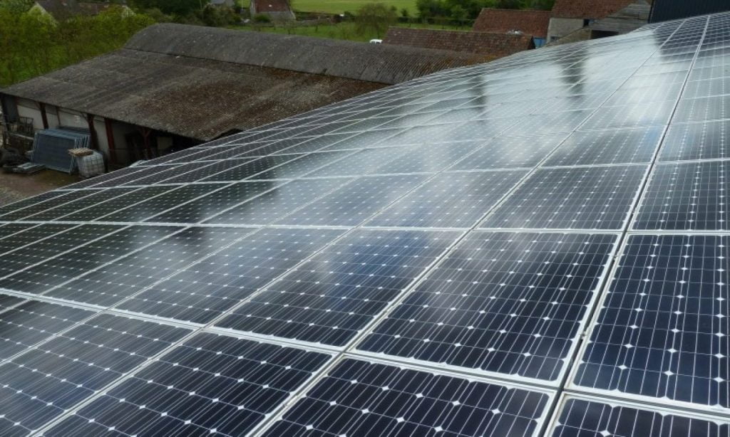 découvrez les solutions photovoltaïques agricoles dans le département des deux-sèvres (79). optimisez votre production agricole tout en contribuant à la transition énergétique grâce à nos panneaux solaires de haute performance. profitez des subventions et réduisez vos frais d'exploitation tout en respectant l'environnement.