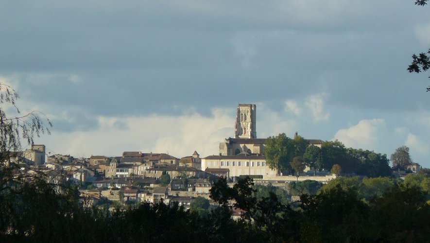 découvrez les enjeux et les implications de l'interdiction des panneaux photovoltaïques en france. analyse des raisons, des impacts sur le marché de l'énergie renouvelable et des alternatives possibles pour un avenir durable.