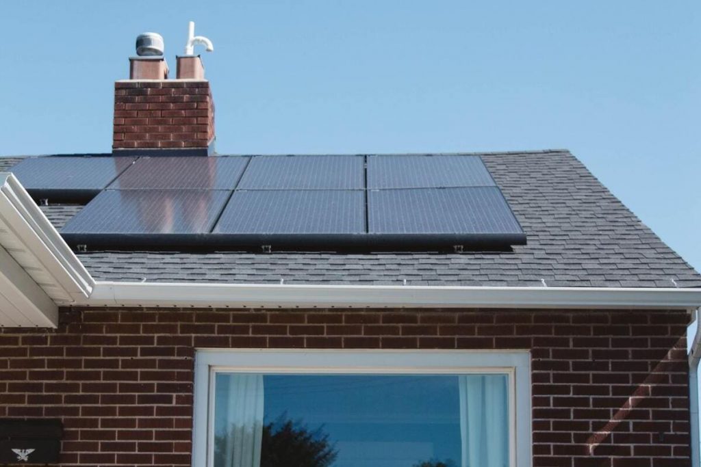 découvrez les avantages et inconvénients des panneaux photovoltaïques pour mieux comprendre leur impact sur votre facture d'électricité, l'environnement et votre investissement. informez-vous sur les bénéfices écologiques, les économies d'énergie et les défis potentiels liés à cette technologie durable.