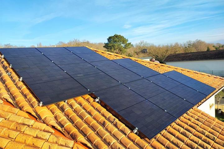 découvrez notre entreprise d'installateur agréé de panneaux photovoltaïques en ille-et-vilaine (35). profitez de notre expertise pour optimiser votre production d'énergie renouvelable et réduire votre empreinte carbone. contactez-nous dès aujourd'hui pour un devis personnalisé.