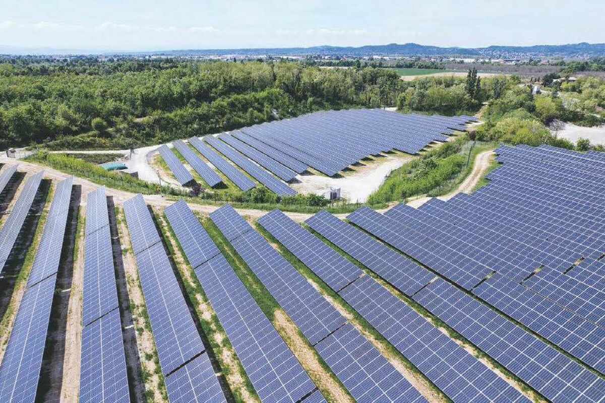 découvrez les services d'un installateur photovoltaïque à romans, spécialisé dans l'installation de panneaux solaires pour optimiser votre efficacité énergétique et réduire votre facture d'électricité. profitez d'une expérience personnalisée et de conseils d'experts pour un projet adapté à vos besoins.