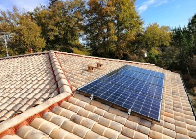 découvrez notre service d'installation de panneaux photovoltaïques à biscarrosse. profitez d'une énergie renouvelable et réduisez vos factures d'électricité grâce à notre expertise et nos solutions personnalisées. contactez-nous pour un devis gratuit.