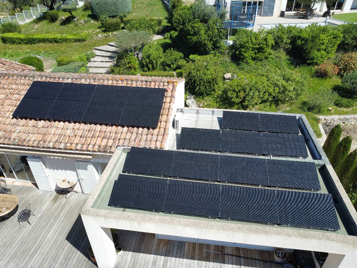 découvrez notre service d'installation de panneaux photovoltaïques à la ciotat. profitez d'une énergie renouvelable, réduisez vos factures d'électricité et contribuez à la préservation de l'environnement grâce à notre expertise en solutions solaires.