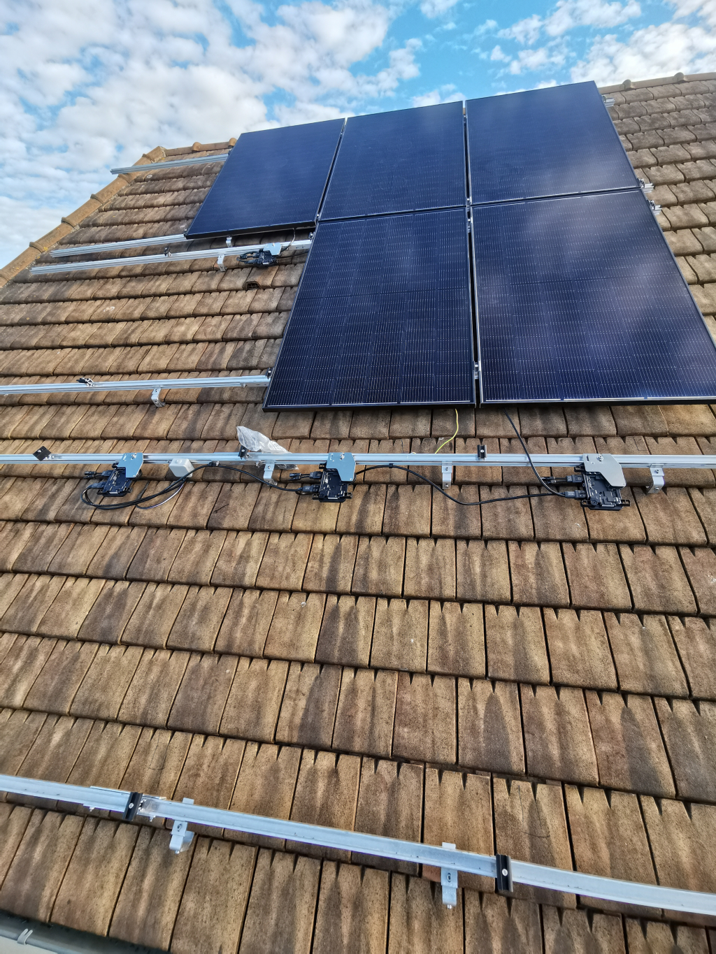 découvrez les services d'un installateur de panneaux photovoltaïques dans le calvados. optimisez votre consommation d'énergie et réduisez vos factures grâce à des solutions durables et adaptées à vos besoins. contactez-nous pour un devis gratuit et transformez votre toit en source d'énergie renouvelable.