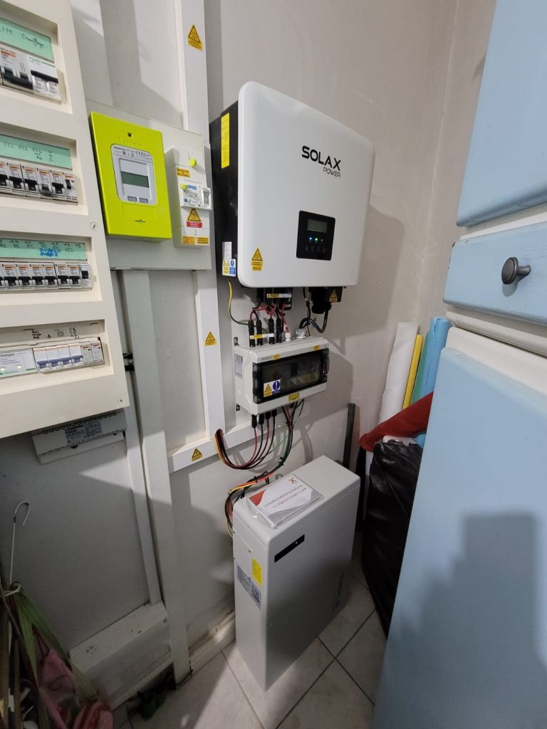 découvrez nos services d'installation de panneaux solaires solax, garantissant efficacité et durabilité pour votre projet d'énergie renouvelable. profitez des avantages d'une énergie propre et réduisez vos factures d'électricité avec des solutions adaptées à vos besoins.