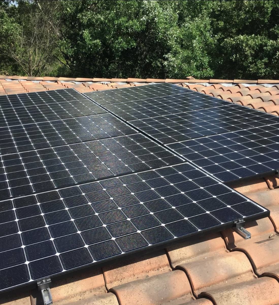 découvrez notre service d'installation photovoltaïque à fréjus. profitez de l'énergie solaire pour réduire vos factures d'électricité et contribuer à un avenir durable. contactez-nous pour un devis personnalisé et des conseils d'experts.