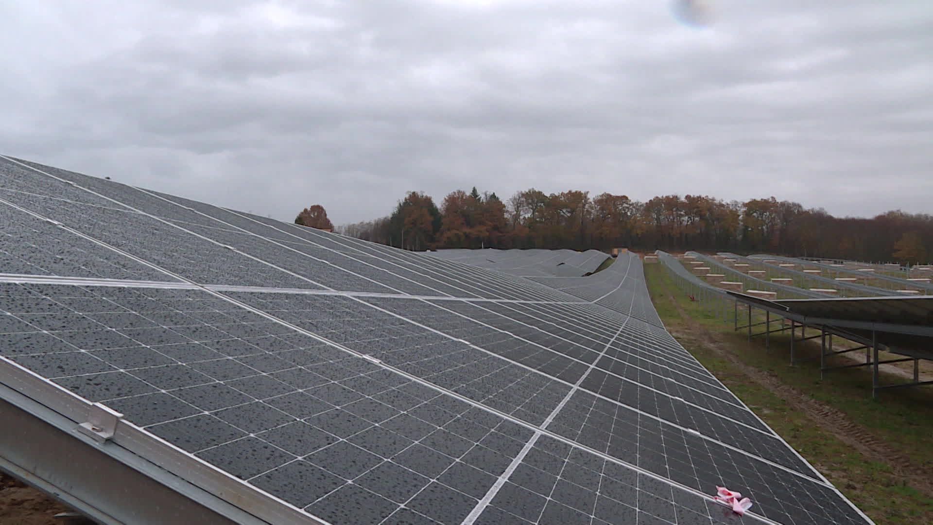 découvrez les services d'installateur photovoltaïque à la rochelle pour transformer votre énergie solaire en économies. bénéficiez d'une expertise locale, de solutions sur mesure et d'un accompagnement professionnel pour mettez en place des panneaux solaires performants.