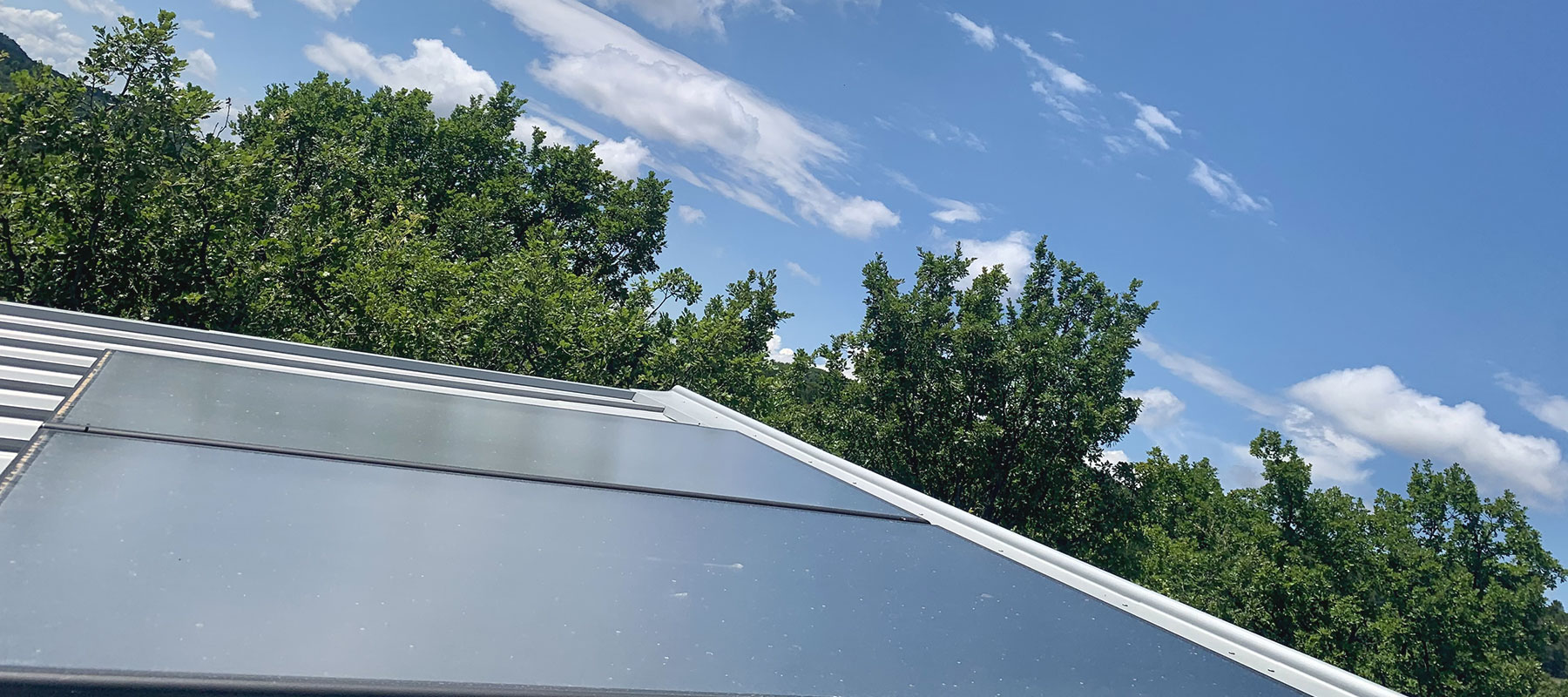 découvrez nos services d'installation de panneaux photovoltaïques à montélimar. profitez d'une énergie propre et renouvelable tout en réduisant vos factures d'électricité. contactez nos experts pour un devis personnalisé et optimisez votre consommation énergétique dès aujourd'hui.