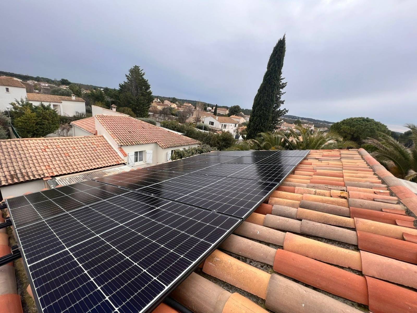 découvrez nos services d'installation de panneaux photovoltaïques dans l'hérault. profitez d'une énergie renouvelable, économisez sur vos factures et contribuez à la protection de l'environnement grâce à nos experts qualifiés. contactez-nous dès aujourd'hui pour un devis personnalisé.