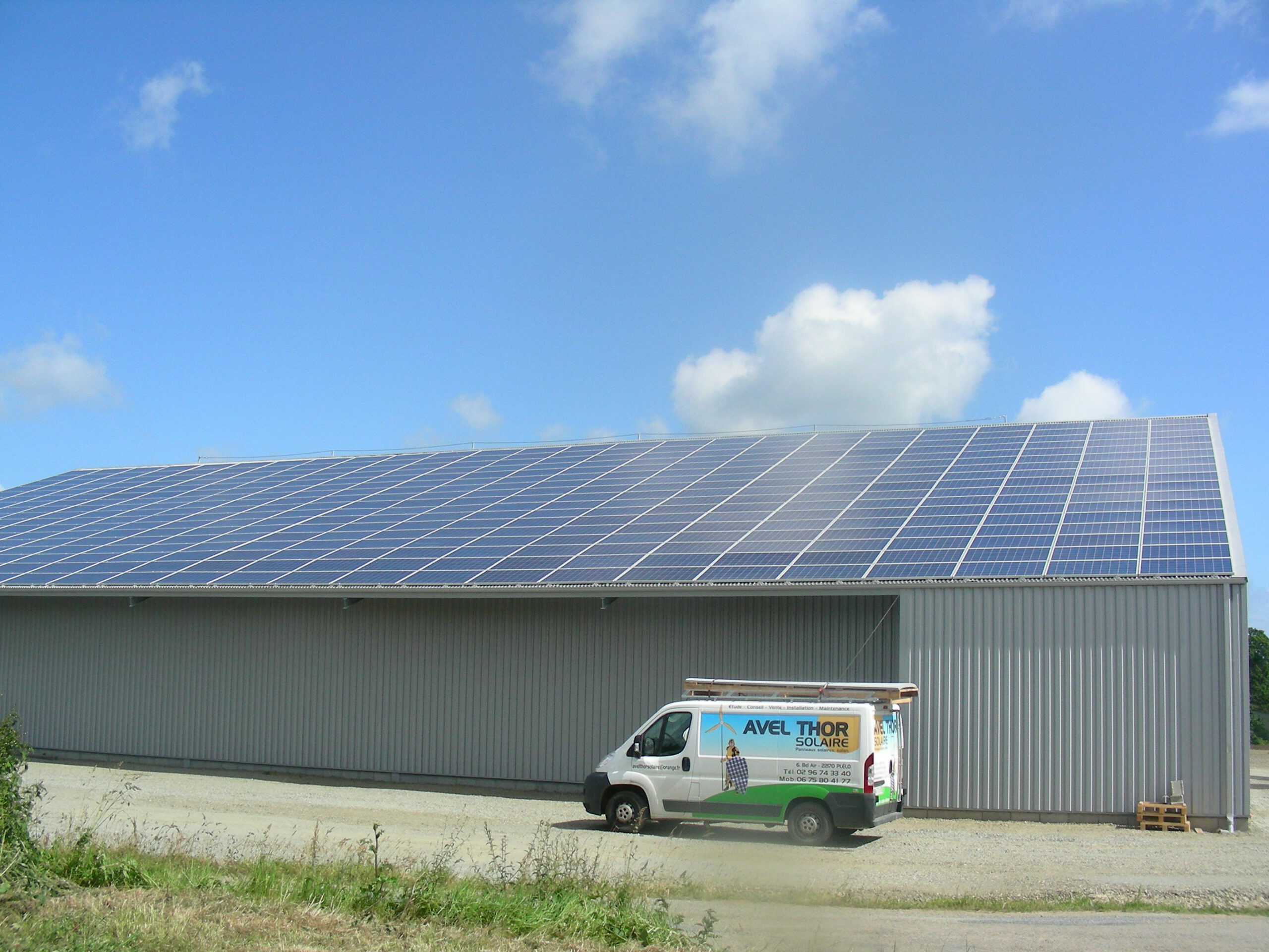 découvrez les services d'un installateur photovoltaïque professionnel dans les côtes d'armor. profitez d'une énergie renouvelable et écologique pour réduire vos factures d'électricité tout en contribuant à la protection de l'environnement. contactez-nous dès aujourd'hui pour une estimation gratuite et un accompagnement personnalisé dans votre projet solaire.