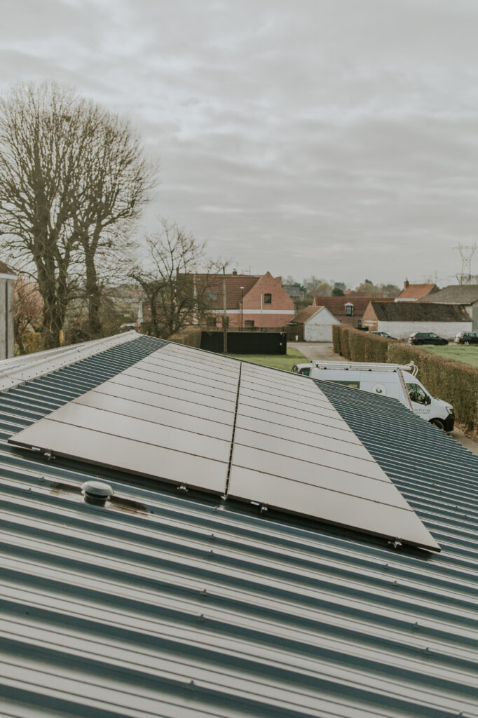 découvrez les services d'un installateur photovoltaïque dans les hauts-de-france, spécialisé dans l'installation de panneaux solaires adaptés à vos besoins énergétiques. profitez d'une énergie renouvelable et réduisez vos factures, tout en participant à la transition écologique.