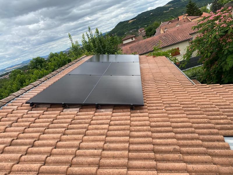 découvrez notre service d'installateur photovoltaïque en auvergne, spécialisé dans l'installation de panneaux solaires pour vous permettre de réaliser des économies d'énergie et de contribuer à la transition énergétique. profitez de conseils personnalisés et d'une expertise locale pour un projet clé en main.