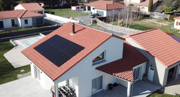 découvrez les services d'un installateur photovoltaïque en bourgogne, expert dans l'installation de panneaux solaires pour optimiser votre consommation d'énergie. profitez d'une énergie durable et réduisez vos factures d'électricité grâce à nos solutions adaptés à vos besoins.