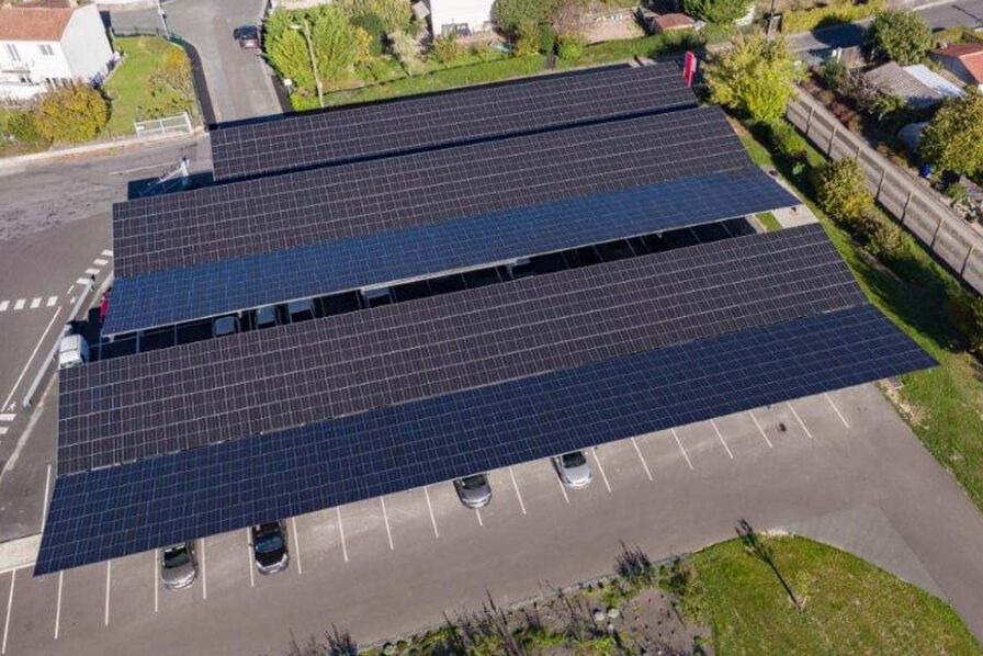 découvrez notre service d'installateur photovoltaïque en charente-maritime, spécialisé dans l'installation de panneaux solaires pour optimiser votre production d'énergie renouvelable. profitez d'une expertise locale, d'un service personnalisé et des conseils pour rentabiliser votre investissement énergétique.