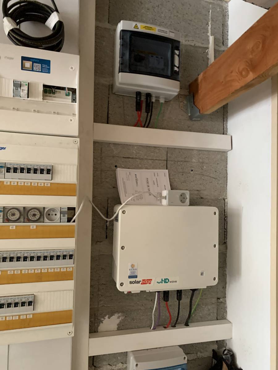 découvrez comment installer un système photovoltaïque en gironde. profitez d'énergie renouvelable, réduisez vos factures d'électricité et contribuez à la protection de l'environnement grâce à nos conseils et services d'installation sur mesure.