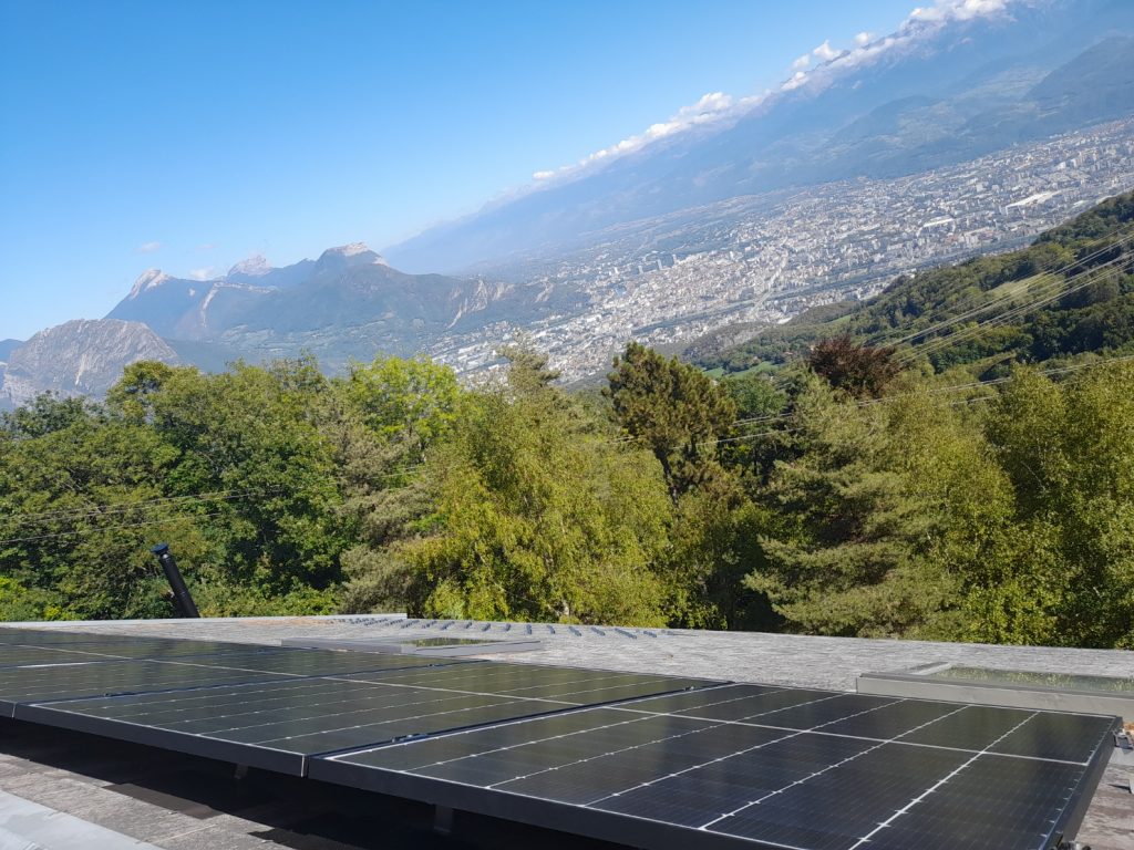 découvrez les meilleurs installateurs photovoltaïques en isère pour profiter des énergies renouvelables. bénéficiez d'une expertise qualitative pour votre projet solaire et participez à la transition énergétique tout en réalisant des économies sur vosfactures d'électricité.