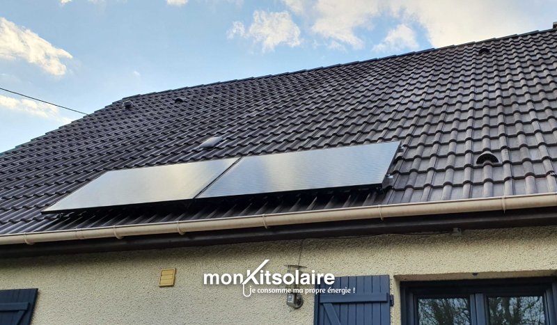 découvrez tout sur la surface des panneaux solaires : optimisez vos installations pour une production d'énergie maximale et apprenez comment la taille et l'orientation influencent l'efficacité de votre système solaire.