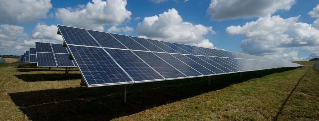 découvrez notre sélection des meilleurs fabricants de panneaux solaires, offrant des solutions innovantes et durables pour répondre à vos besoins en énergie renouvelable. comparez les technologies, les prix et les avis pour choisir le fournisseur idéal pour vos projets solaires.