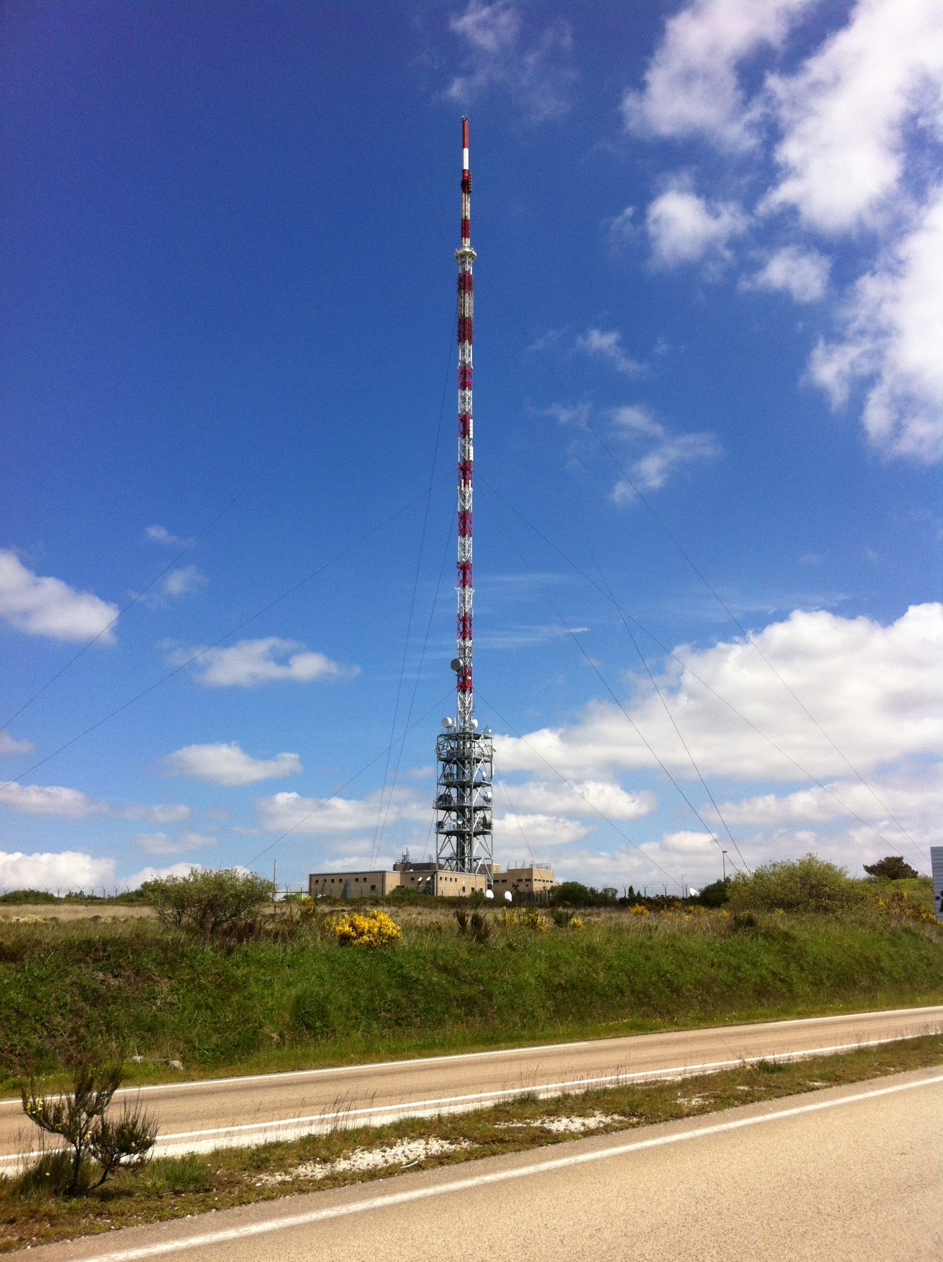 découvrez l'antenne plabennec, votre source d'informations locales et de services à proximité. restez connecté avec les événements, actualités et ressources de votre région pour un quotidien enrichi.