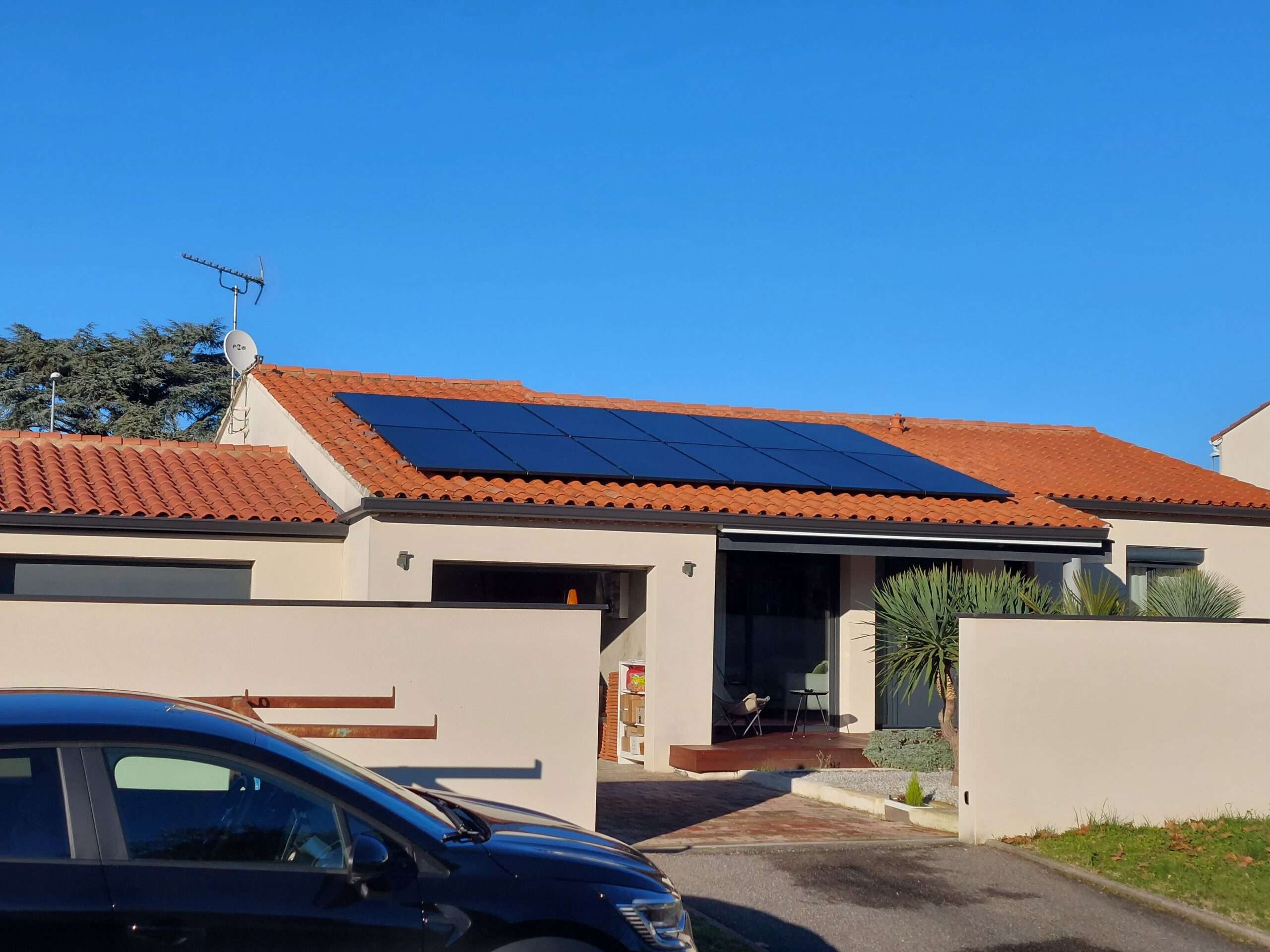 découvrez notre service d'installation de panneaux photovoltaïques à tournefeuille. profitez d'une énergie renouvelable, économique et respectueuse de l'environnement. nos experts sont là pour vous guider dans votre projet d'énergie solaire.