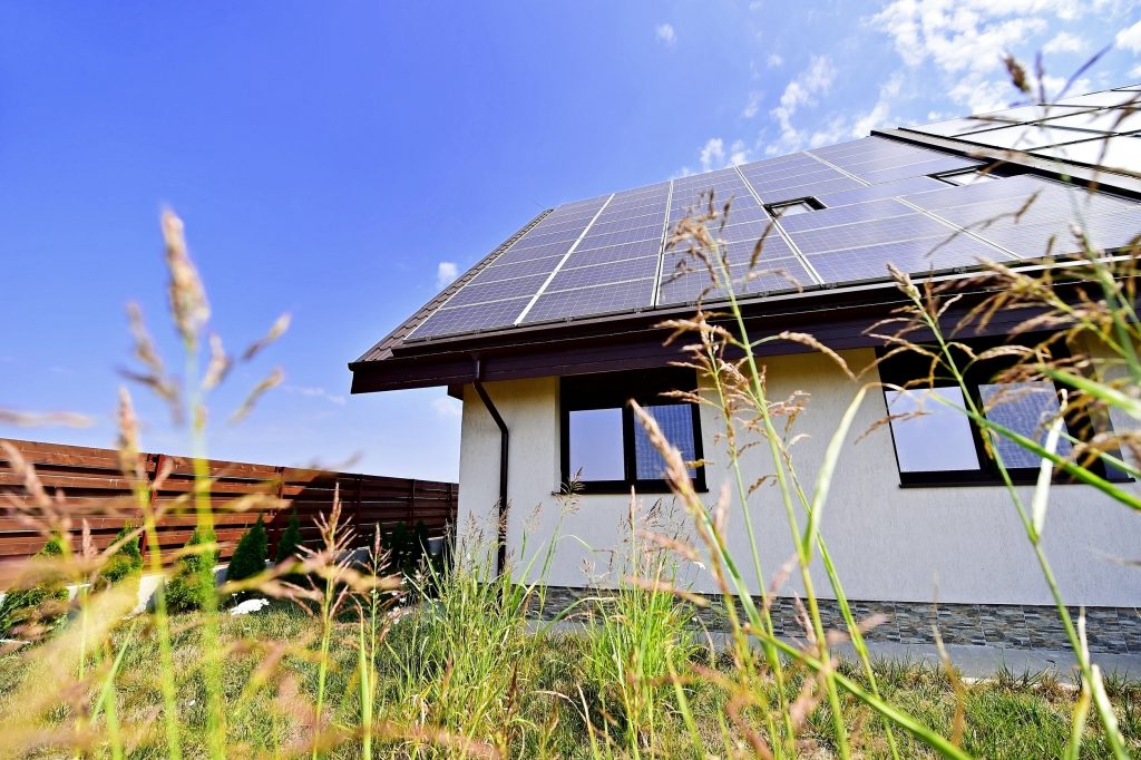 découvrez le meilleur installateur de panneaux photovoltaïques en moselle, expert en solutions d'énergie renouvelable. profitez d'une installation de qualité pour réduire vos factures d'électricité et contribuer à la protection de l'environnement. contactez-nous pour un devis gratuit !