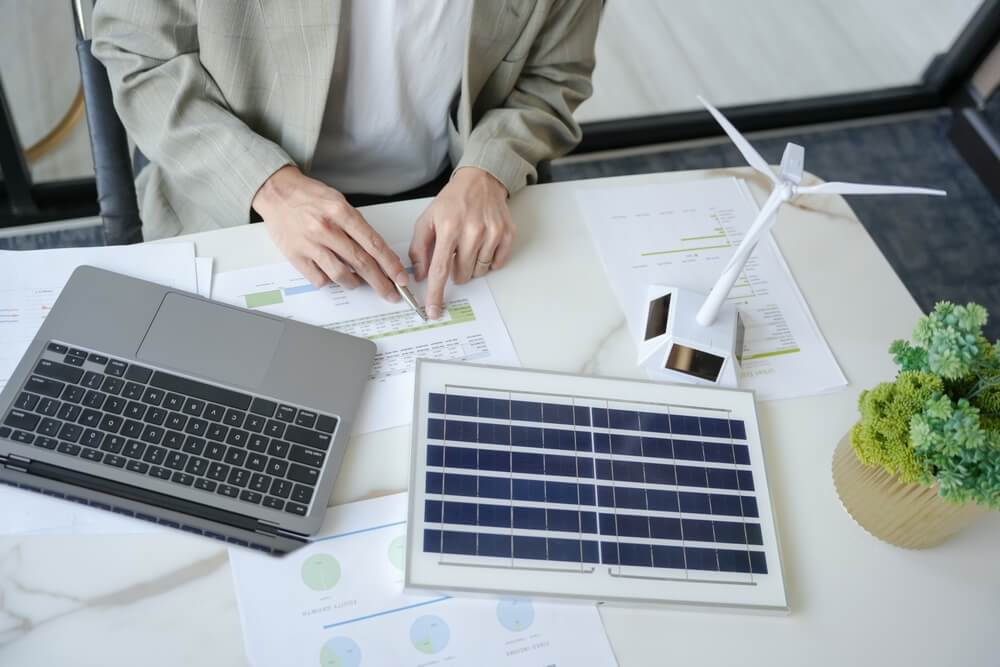 découvrez les meilleures options d'assurances pour installateurs photovoltaïques. protégez votre activité contre les imprévus, garantissez votre matériel et bénéficiez d'une couverture adaptée à vos besoins spécifiques. en savoir plus sur les polices d'assurance qui vous accompagneront dans vos projets solaires.