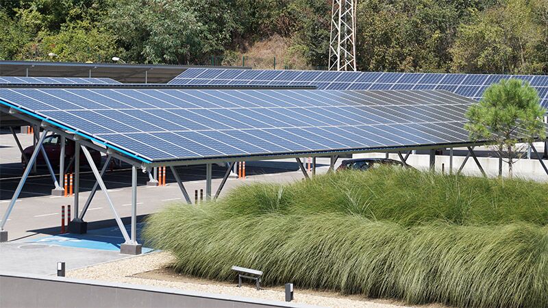 découvrez comment optimiser votre autonomie énergétique grâce à des solutions photovoltaïques innovantes. apprenez à produire votre propre électricité, réduire vos factures énergétiques et contribuer à la préservation de l'environnement avec des systèmes solaires adaptés. transformez votre consommation énergétique et vivez de manière plus durable.