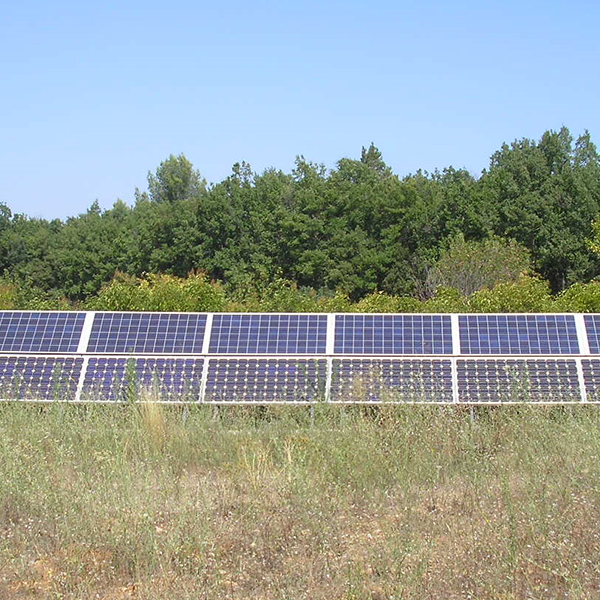 découvrez comment l'autonomie énergétique grâce aux panneaux photovoltaïques dans le var peut transformer votre consommation d'énergie. explorez les avantages d'une installation solaire adaptée, les économies réalisables, et participez à un avenir durable tout en valorisant votre propriété dans cette belle région.