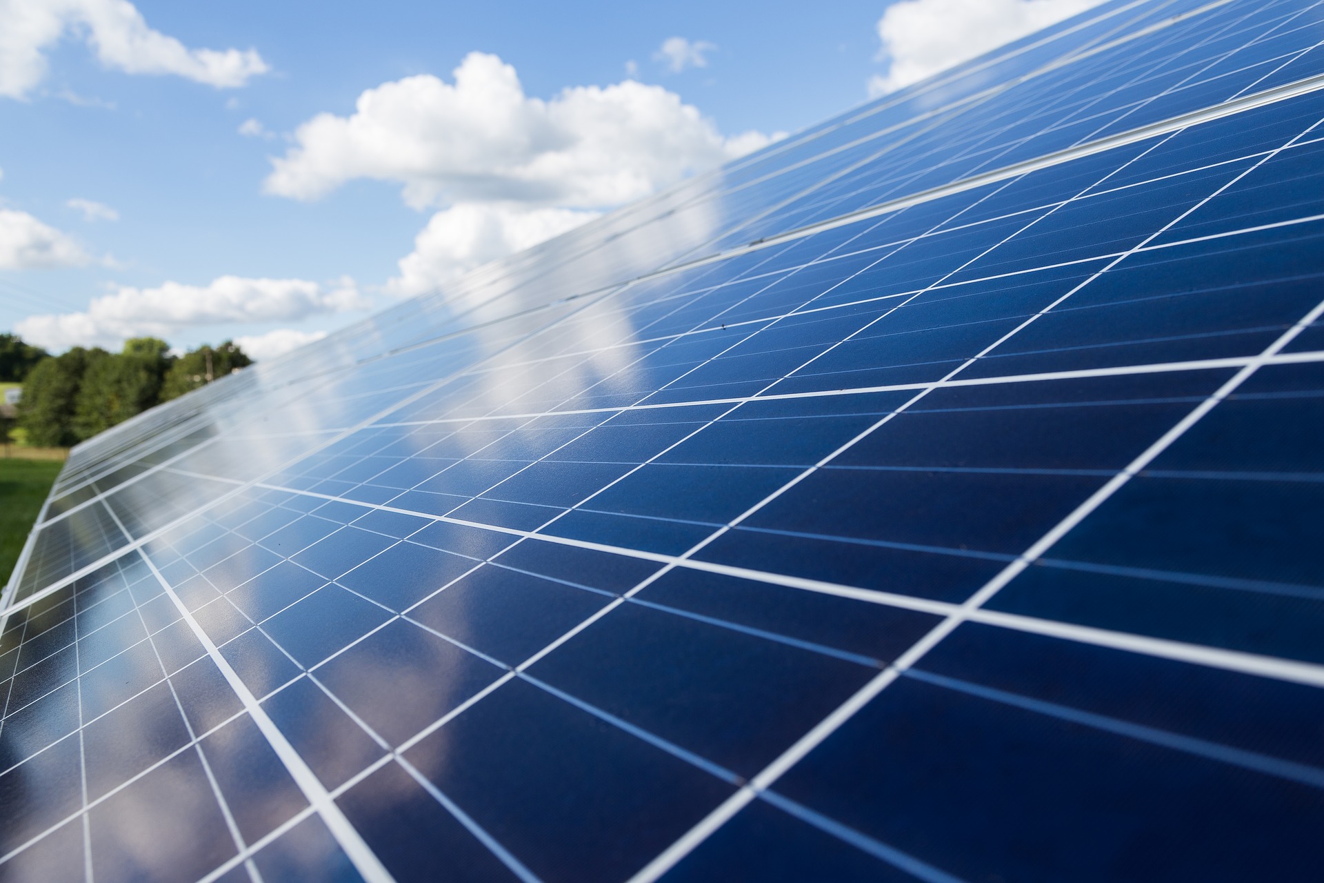 découvrez les nombreux avantages d'embaucher un installateur photovoltaïque en savoie. profitez de l'expertise locale, de solutions adaptées à votre région, et d'une installation optimisée de vos panneaux solaires pour maximiser votre production d'énergie verte tout en réduisant votre empreinte carbone.