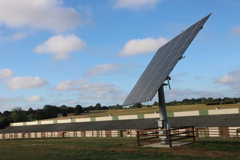 découvrez les nombreux avantages de l'installation de panneaux photovoltaïques en mayenne. économisez sur vos factures d'électricité, augmentez la valeur de votre propriété et contribuez à la protection de l'environnement grâce à une énergie renouvelable et durable.